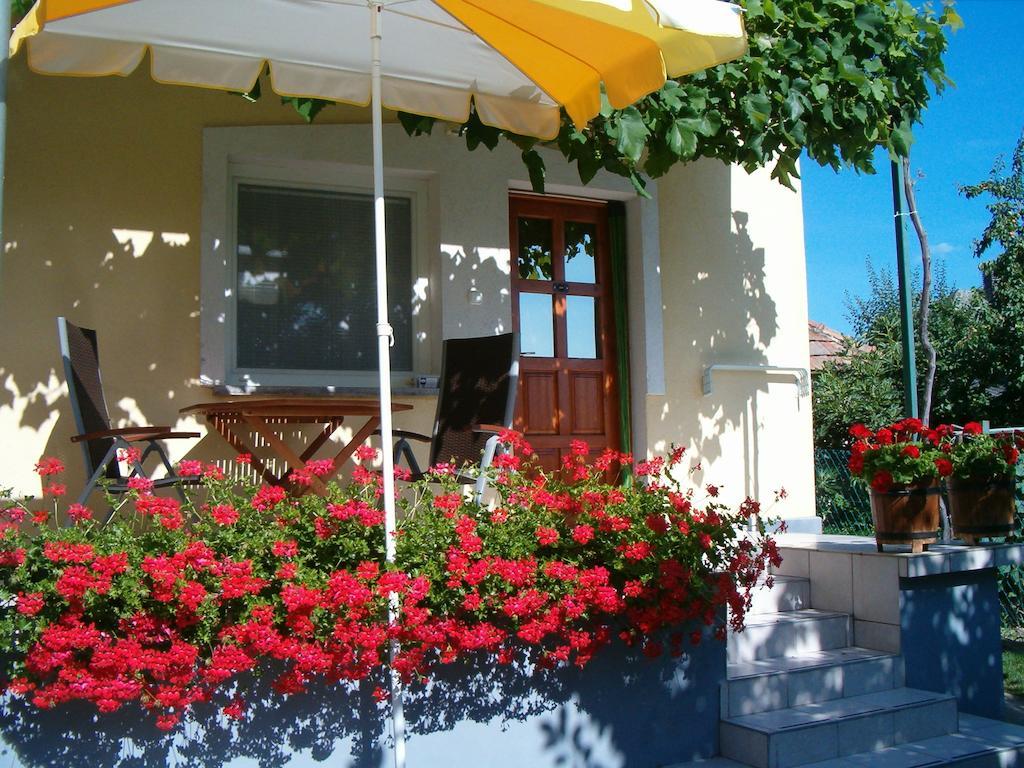 Madach Apartman Heviz Exterior photo