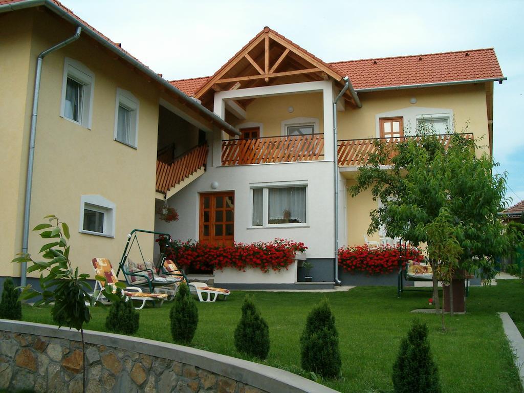 Madach Apartman Heviz Exterior photo